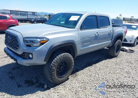 2021 Toyota Tacoma Trd Off-Road z USA, uszkodzony, nr VIN 3TMCZ5AN8MM382193